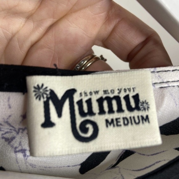 Show Me Your Mumu Black and White Floral Claudia Top Sz M - Picture 8 of 8